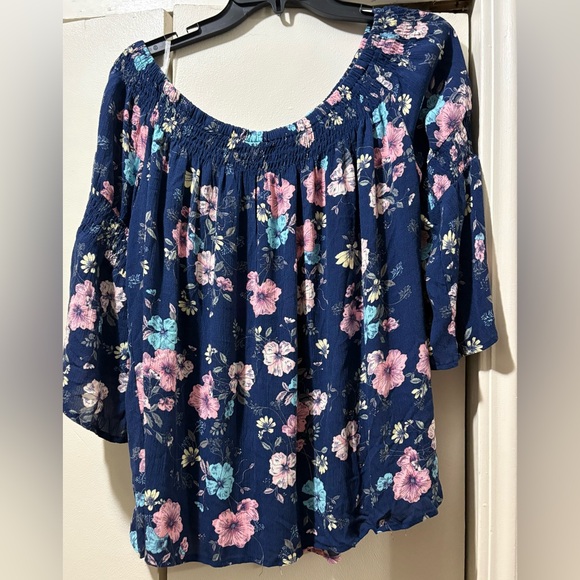 a.n.a Tops - Floral Navy Blue Women's Top